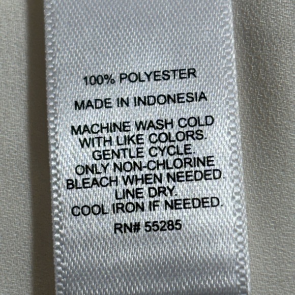 New With Tag Express Off White Long Sleeve Blouse Size S - Picture 7 of 9